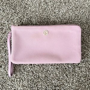 Lululemon clutch